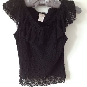 Uno Cone Lace V-Neck top Black